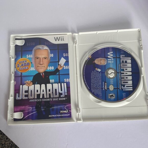 Nintendo Wii Jeopardy! Game Alex Trebeck THQ 2010 Over 2400 Clues Everyone - Picture 5 of 7